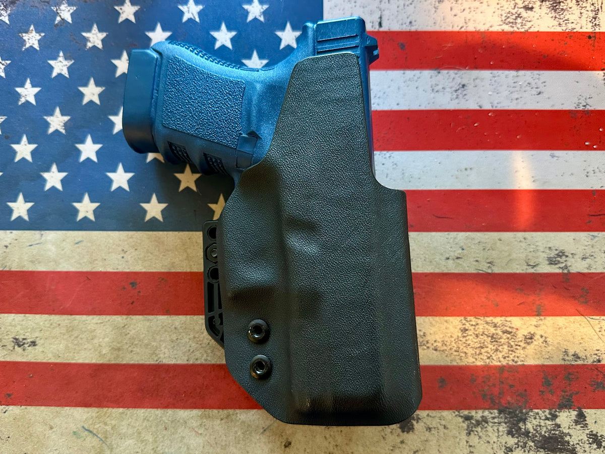 Glock 30S IWB LEFT handed with a modwing in Tactical Black