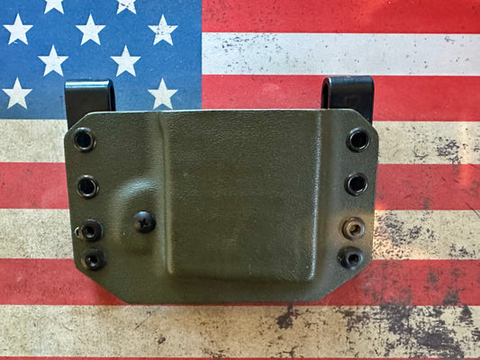 AR Single magazine Holder in Tactical Black